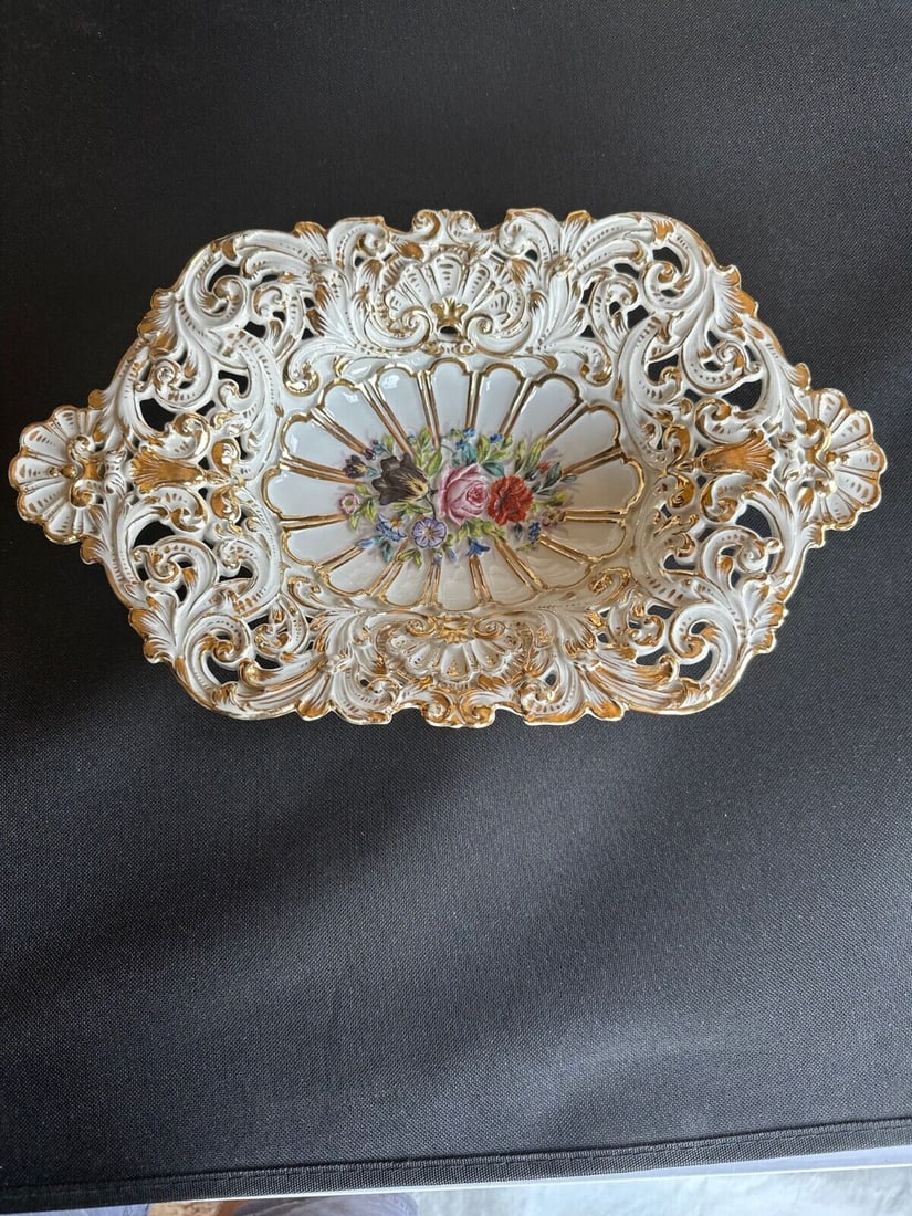 ANTIQUE MEISSEN PORCELAIN RETICULATED BOWL (1 of 1)
