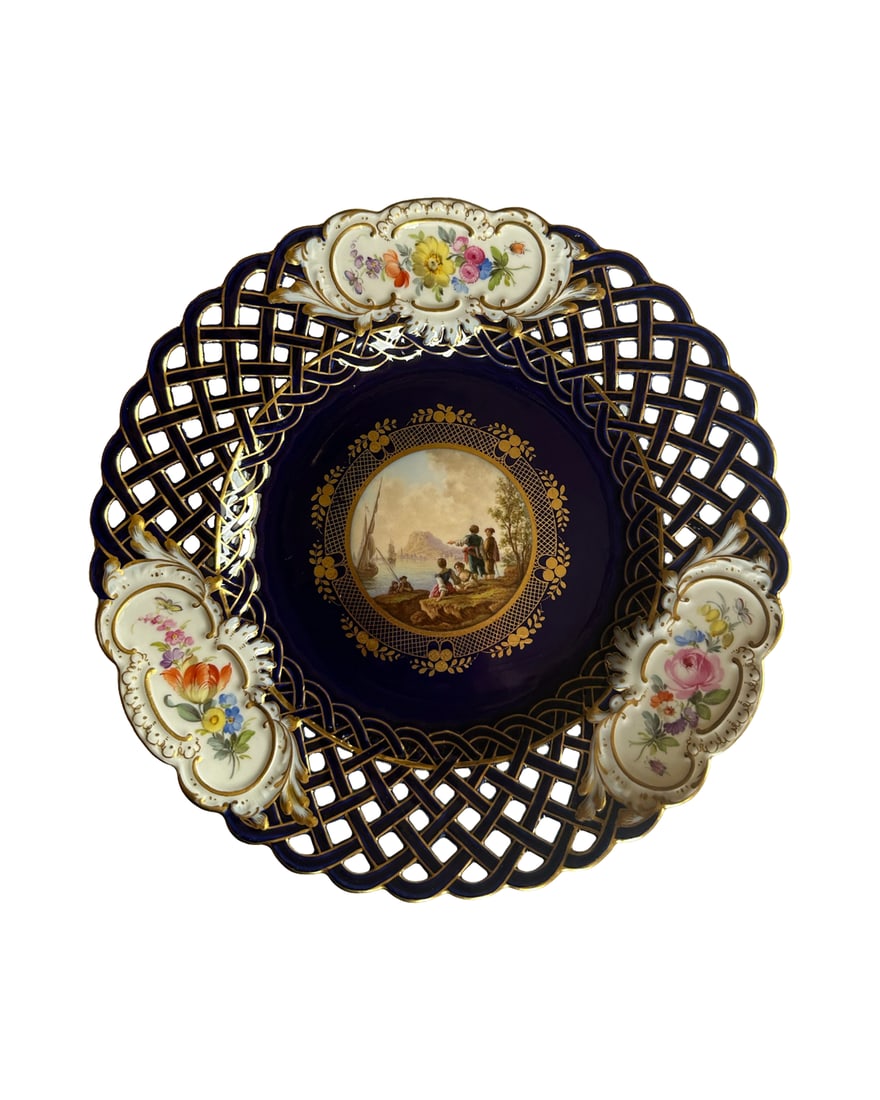 ANTIQUE MEISSEN PORCELAIN COBALT-BLUE GROUND RETICULATED CABINET PLATE (1 of 2)