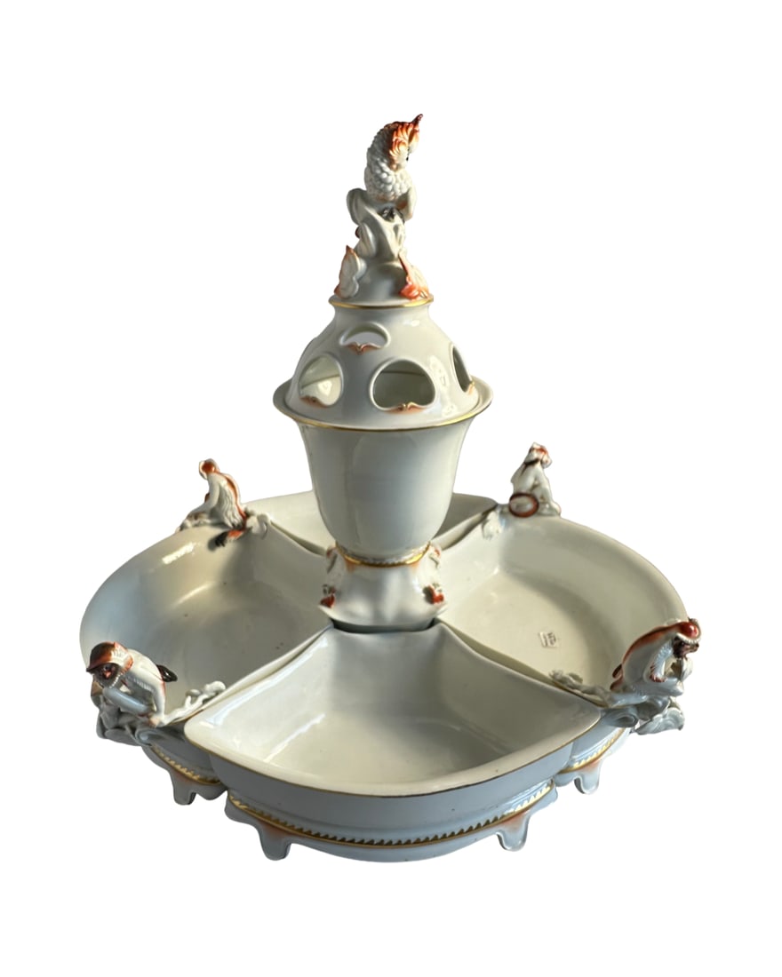 Meissen porcelain monkey bowls from the "Reineke Fuchs" centrepiece (1 of 15)