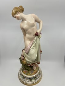 LARGE MEISSEN PORCELAIN FIGURE OF AFTER THE BATH