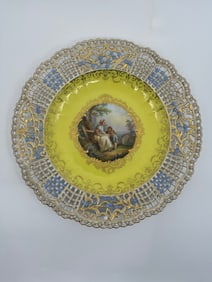 ANTIQUE MEISSEN PORCELAIN YELLOW-BLUE GROUND RETICULATED CABINET PLATE