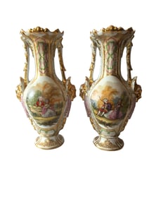 ANTIQUE PAIR OF FRENCH PORCELAIN VASES