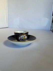 ANTIQUE MEISSEN PORCELAIN COBALT PLATE