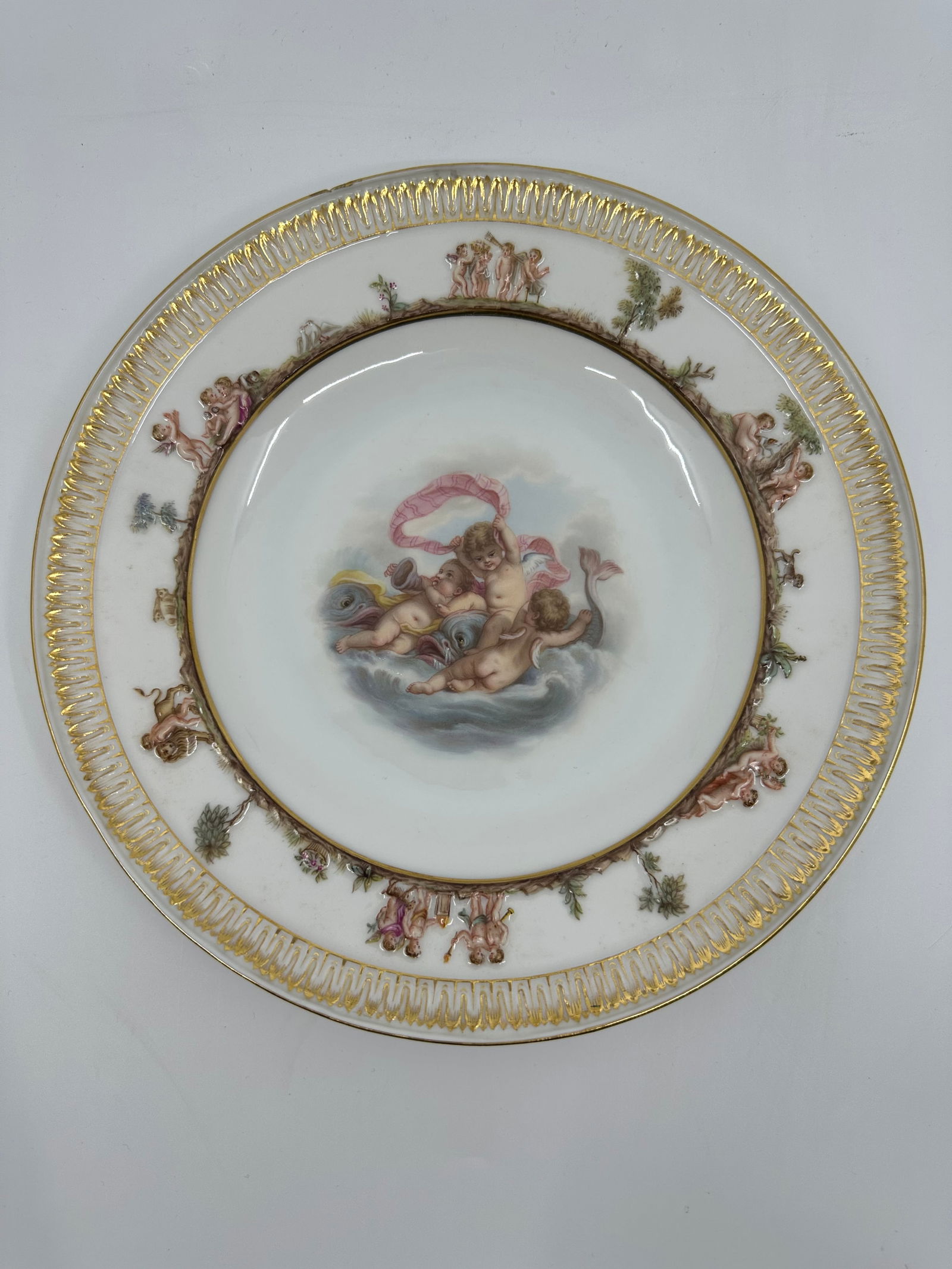 ANTIQUE MEISSEN PORCELAIN CAPODIMONTE PLATE (1 of 4)