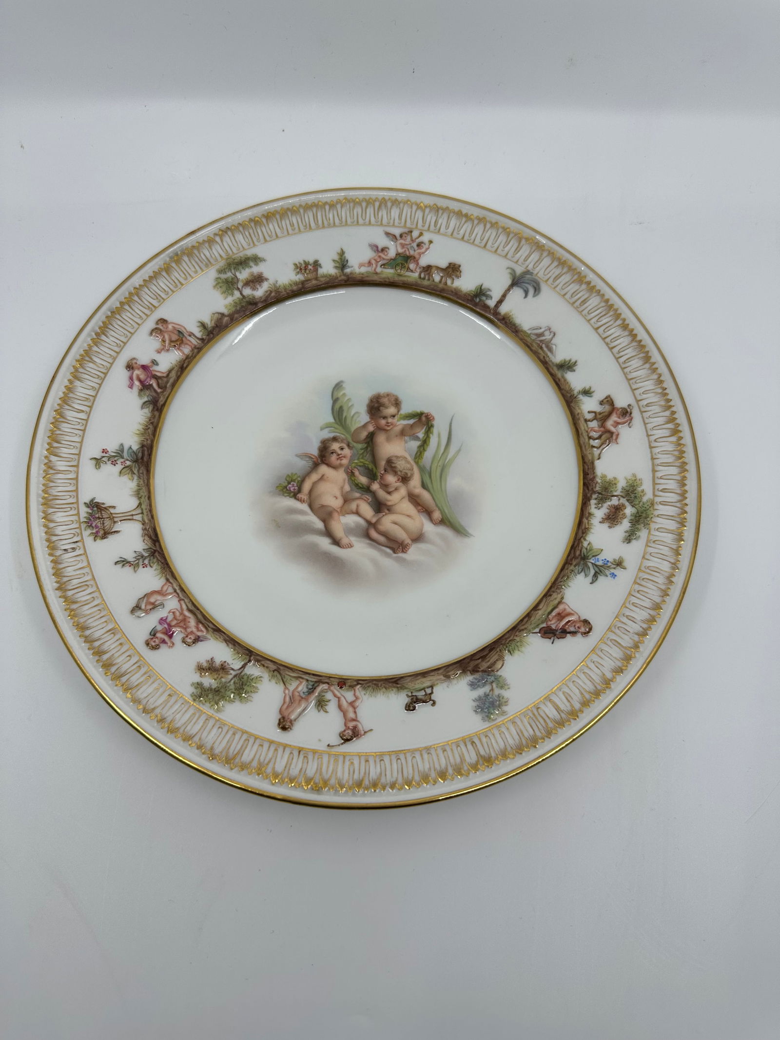ANTIQUE MEISSEN PORCELAIN CAPODIMONTE PLATE (1 of 4)