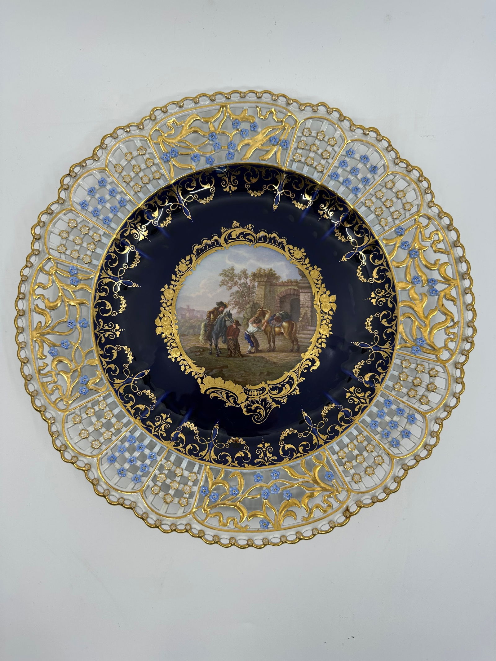 ANTIQUE MEISSEN PORCELAIN COBALT-BLUE GROUND RETICULATED CABINET PLATE (1 of 3)