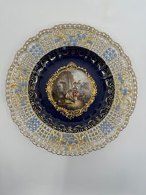 ANTIQUE MEISSEN PORCELAIN COBALT-BLUE GROUND RETICULATED CABINET PLATE