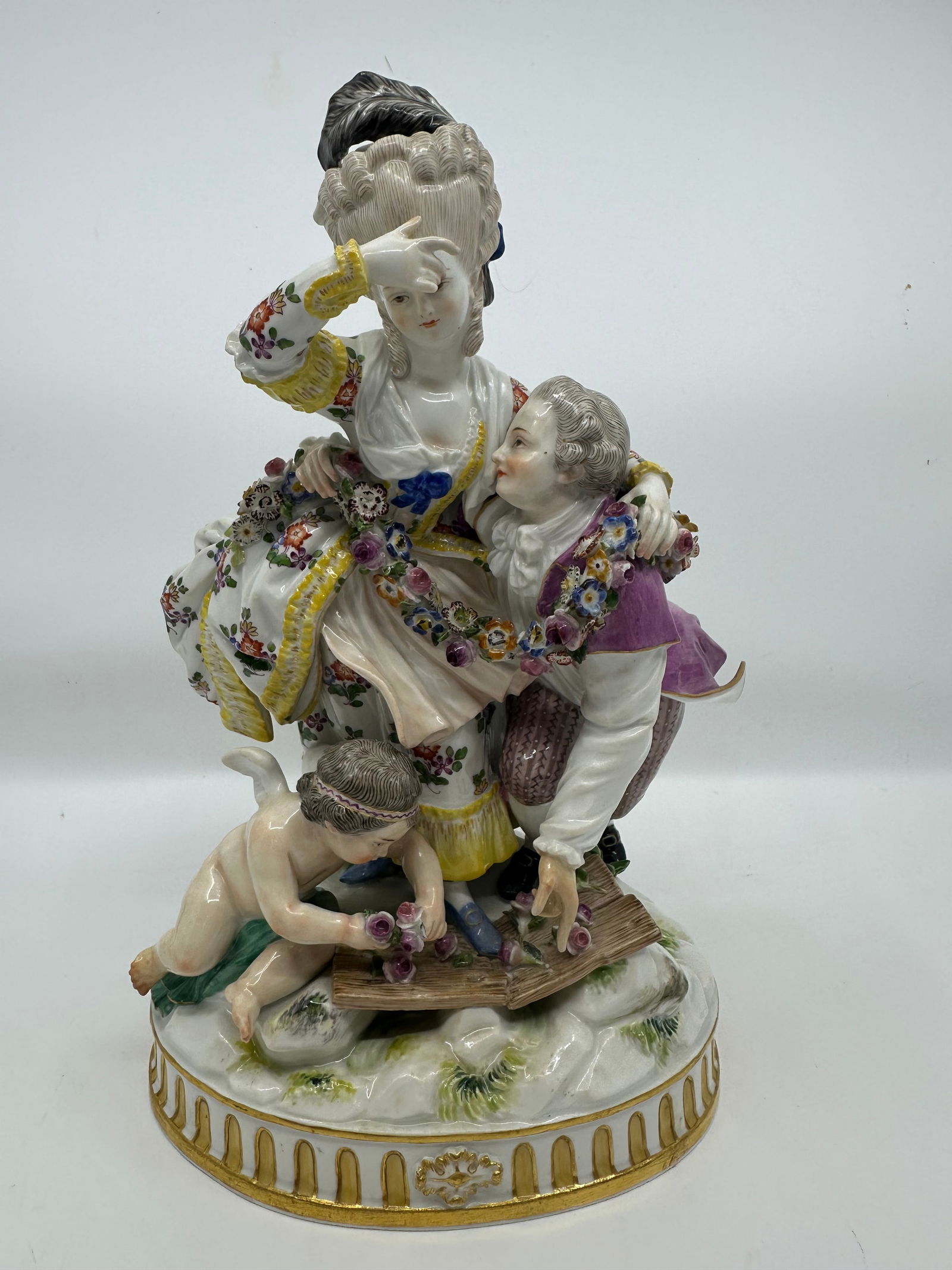 A MEISSEN FIGURE GROUP OF THE 'BROKEN BRIDGE' (1 of 8)