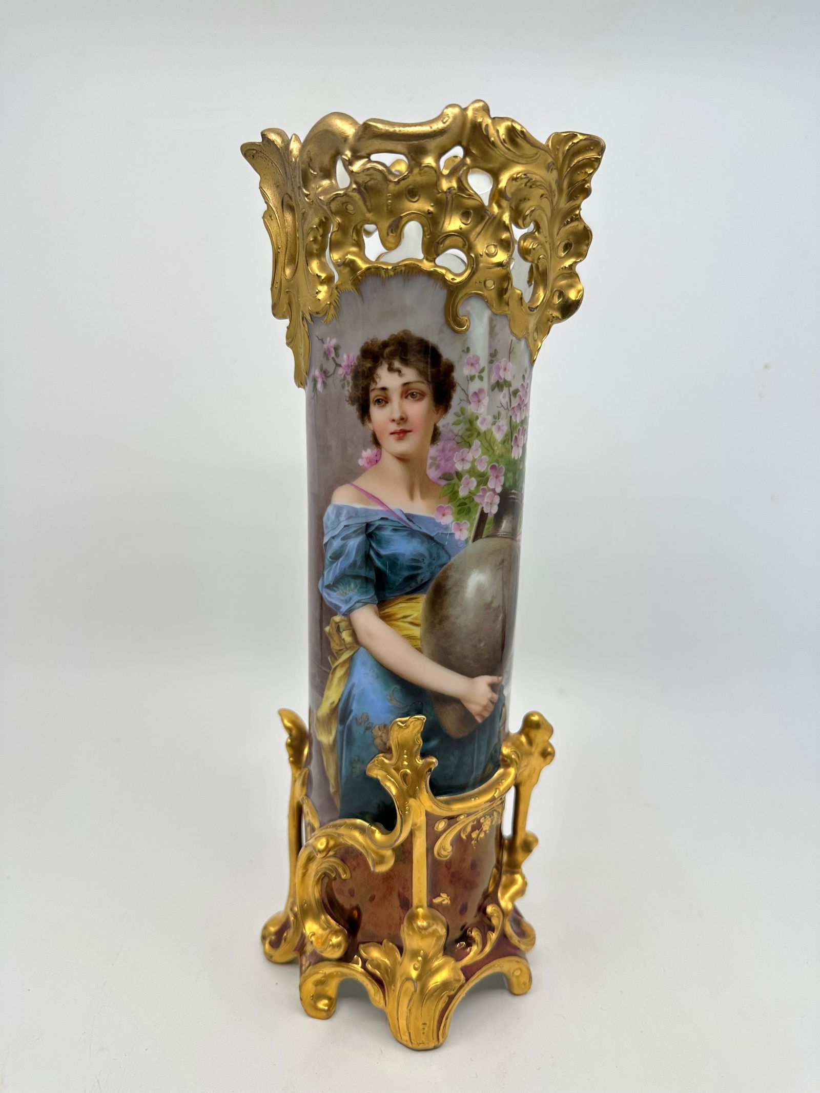 ANTIQUE ROYAL VIENNA  PORTRAIT VASE (1 of 5)