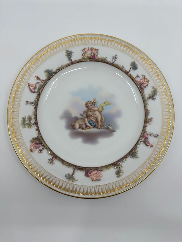 ANTIQUE MEISSEN PORCELAIN CAPODIMONTE PLATE (1 of 4)