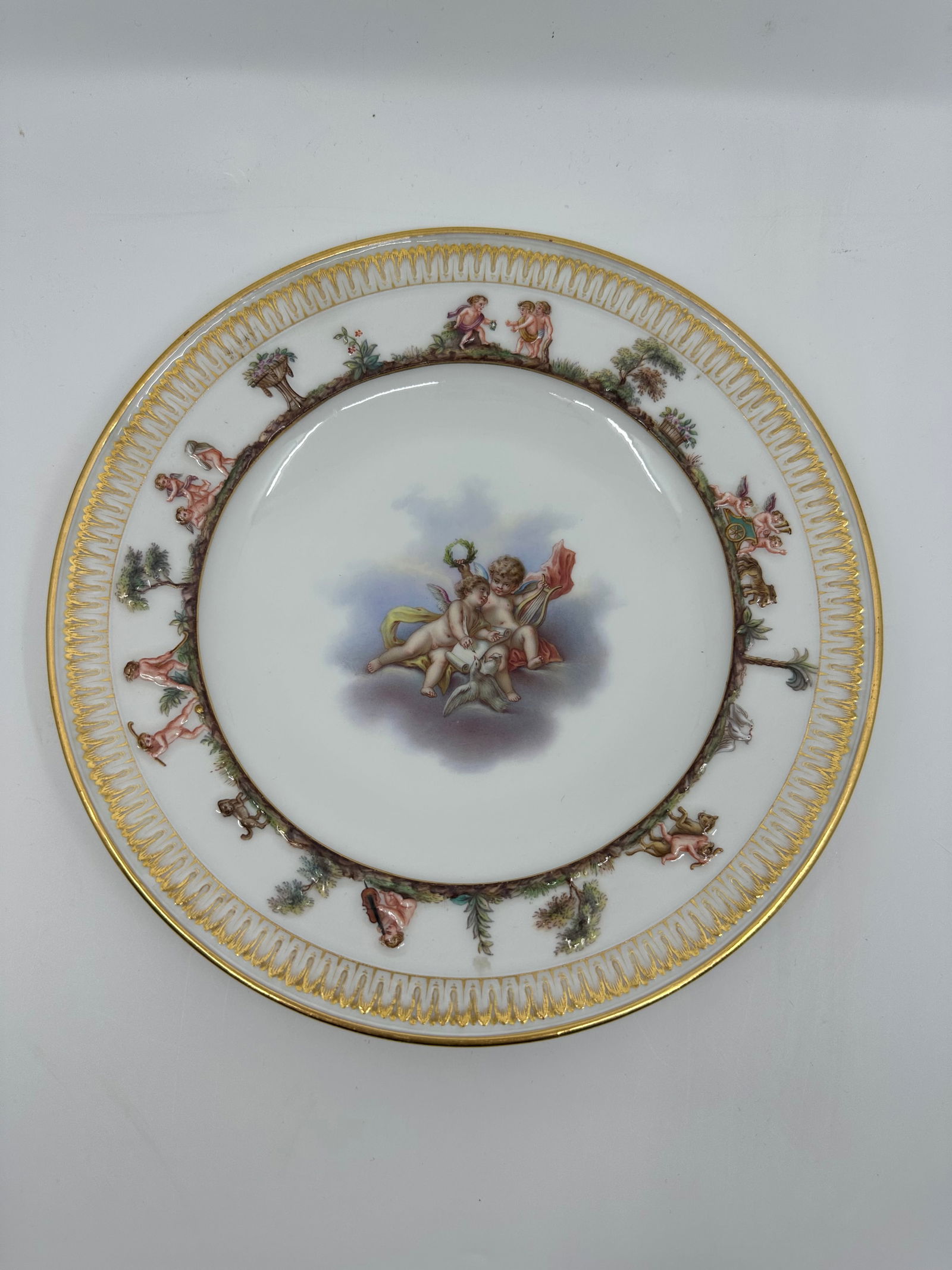 ANTIQUE MEISSEN PORCELAIN CAPODIMONTE PLATE (1 of 4)