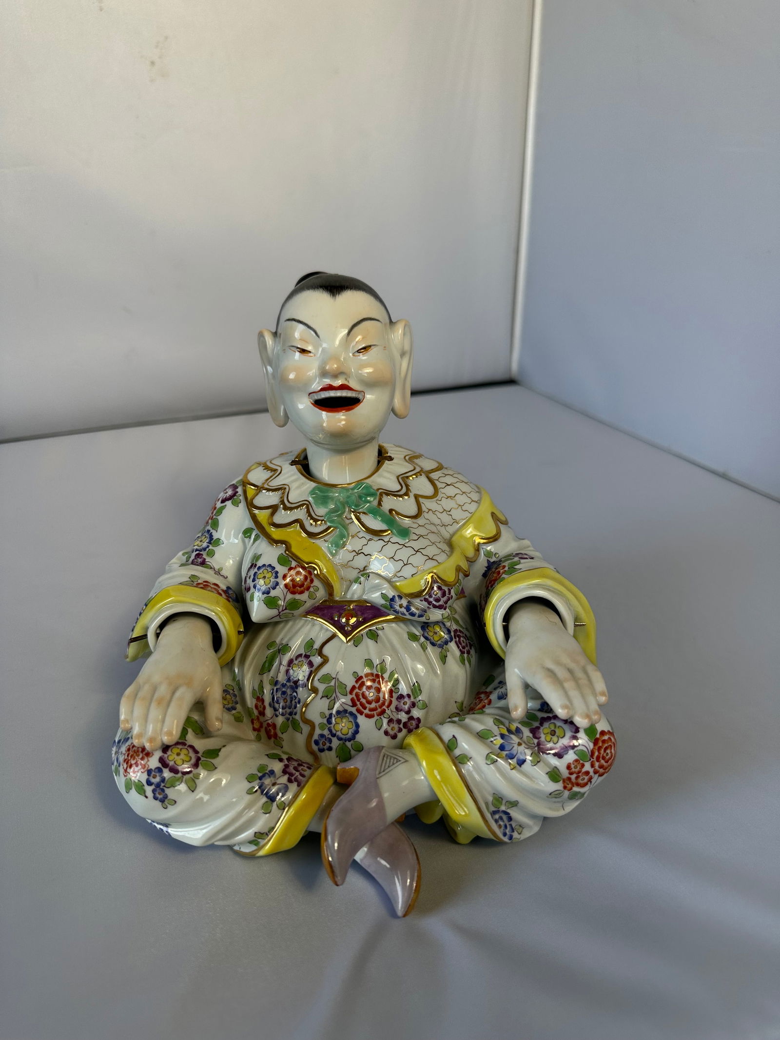 Meissen porcelain figure of a Nodding Pagoda (1 of 10)