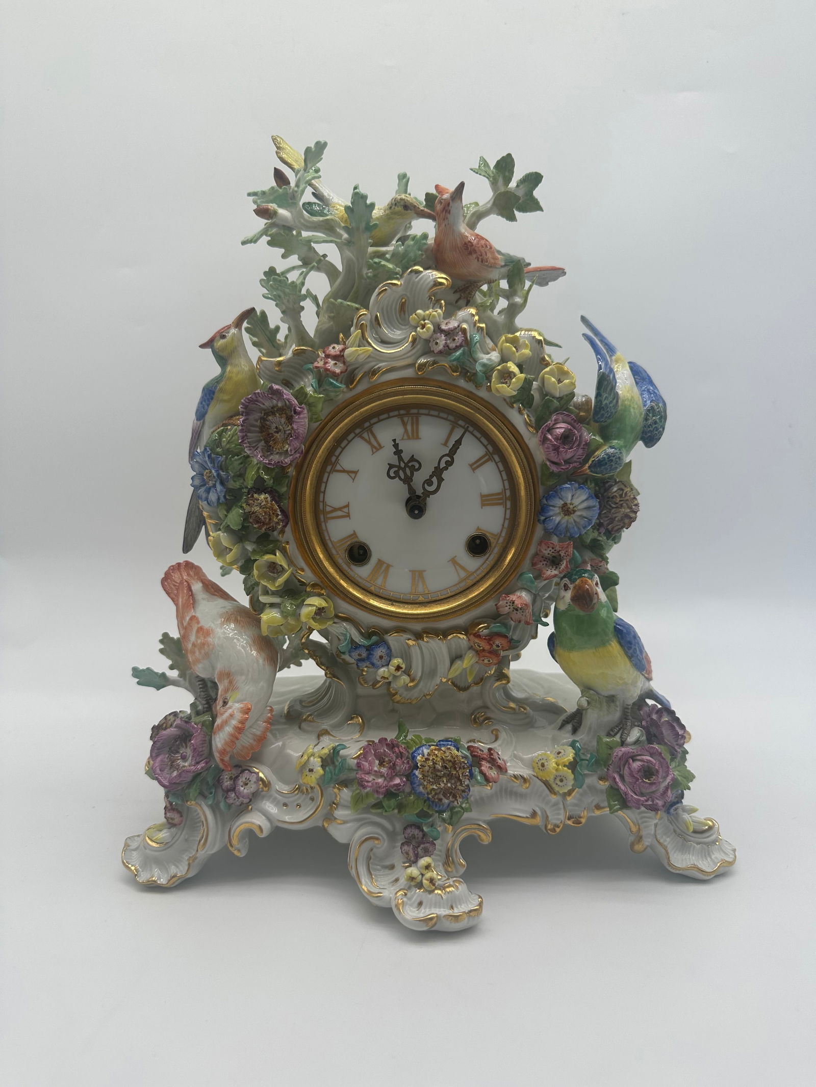 ANTIQUE MEISSEN FLOWER-ENCRUSTED BIRD CLOCK (1 of 8)