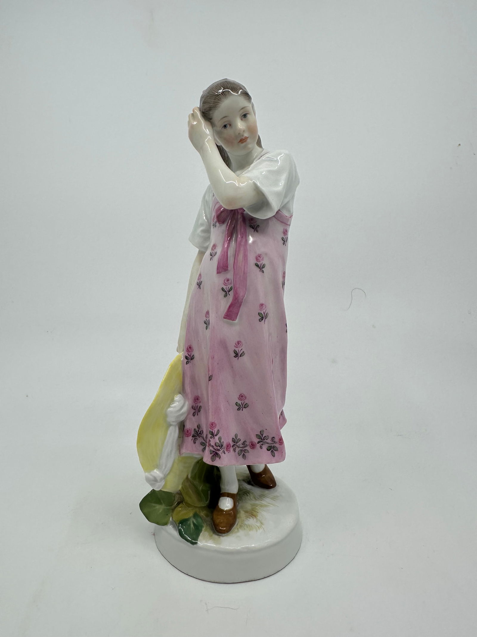 Girl with Hat by Alfred Koenig, Meissen (1 of 9)