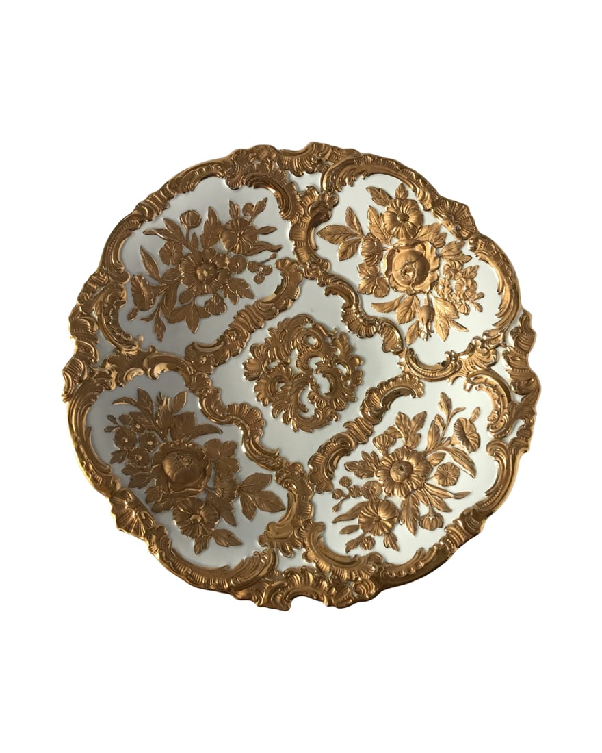 Antique Meissen Porcelain gilded charger: DescriptionMeissen Porcelain charger, early 20th century, 11" diameter. Heavily gilded charger.Condition: Excellent Condition, no chips or cracks.