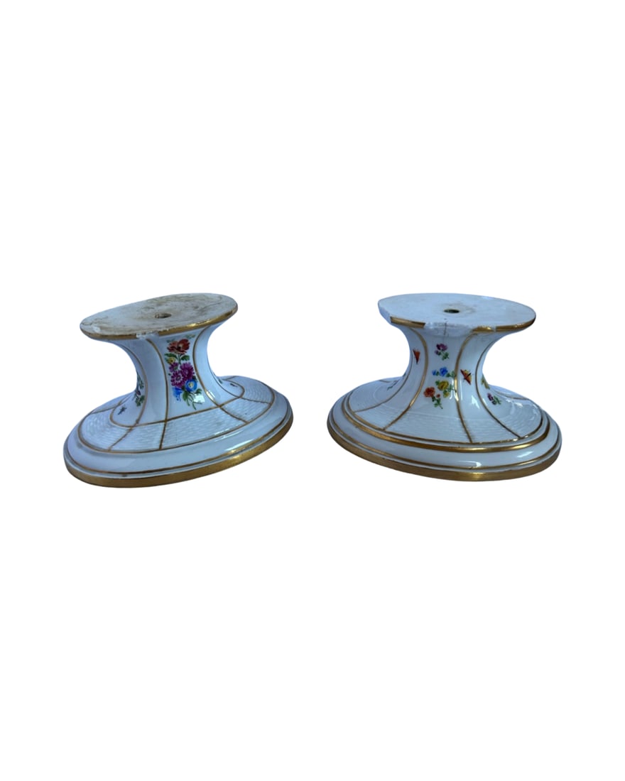 Meissen pair of bases: A pair of meissen bases with flower paintings