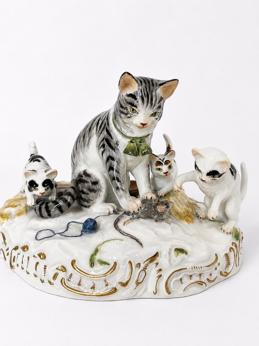 Antique Meissen porcelain group of cats (1 of 12)
