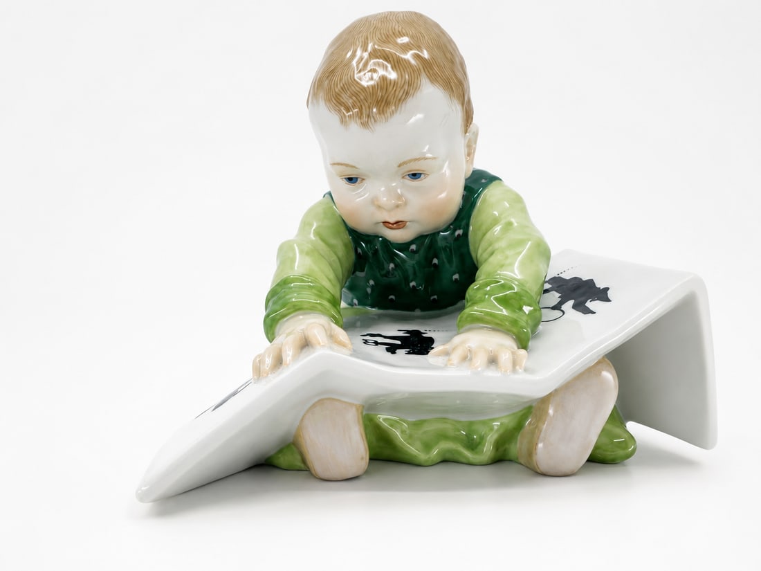 Anitque Meissen Porcelain Baby Reading a Book, by Konrad Hentschel (1 of 6)