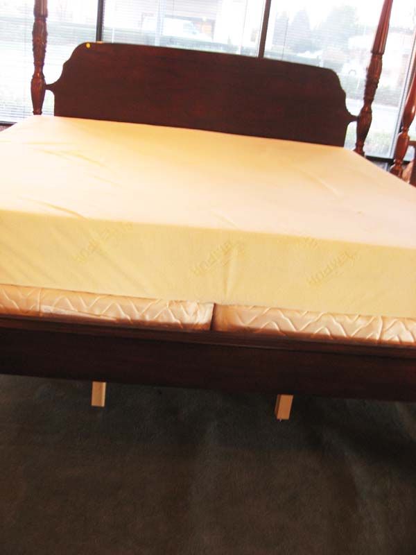 Mahogany King-size Poster Bed - 3
