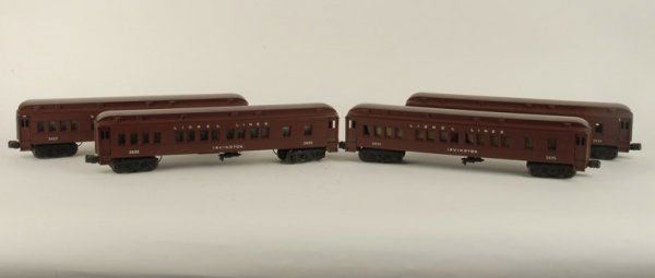 4 Lionel "O" gauge Pullman Cars: #2627 Madison, # 2628 Manhattan, #2625 Irvington ( no Silhouettes), 2 original boxes, good condition.