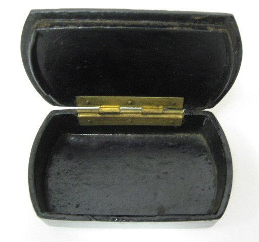 English Papier Mache Snuff Box - 3