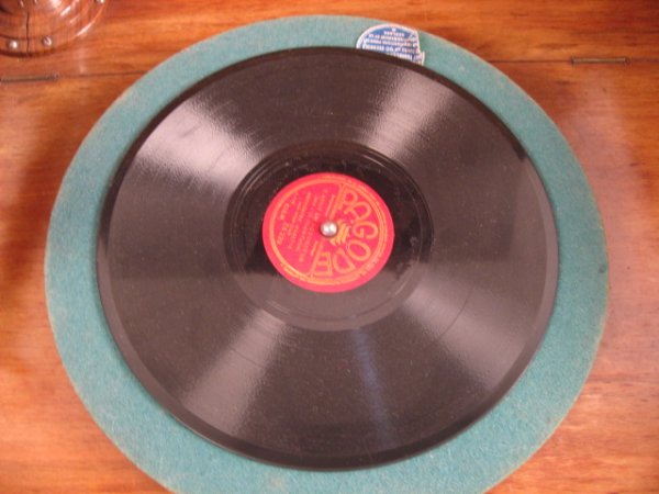 French Pathe Phonograph in Walnut case, c.1900, - 6