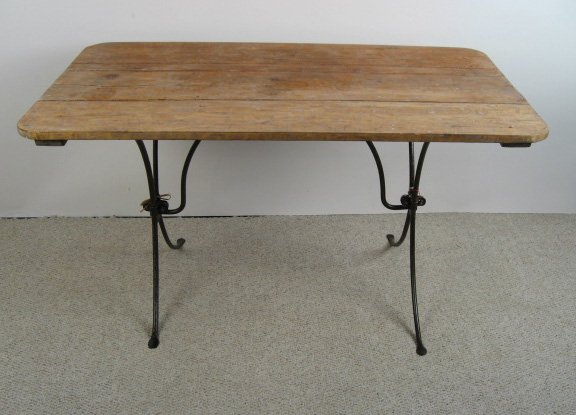 French Metal-base Table