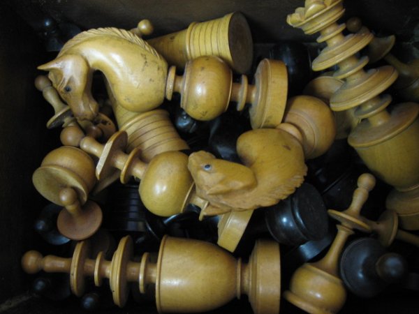 Chess / Backgammon Board Box w/ box of chess piece - 4