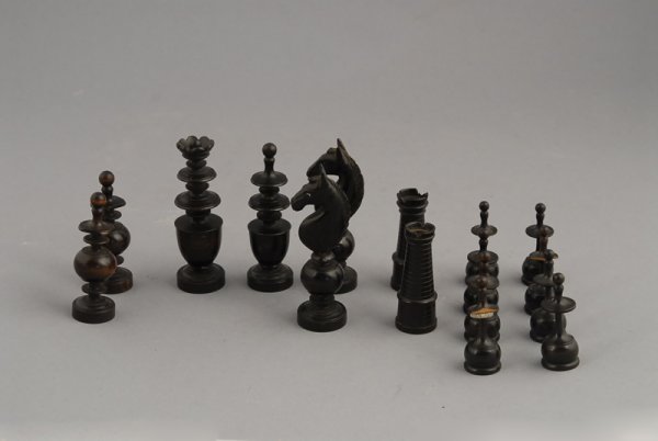 Chess / Backgammon Board Box w/ box of chess piece - 8