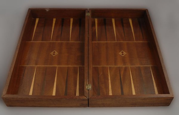 Chess / Backgammon Board Box w/ box of chess piece - 9