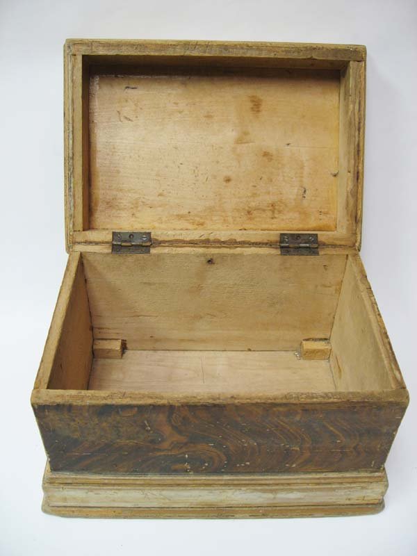Swedish Grain Painted Box c. 1850, - 2