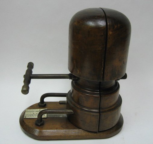 English Reslaw Hat Stretcher c. 1900, - 4