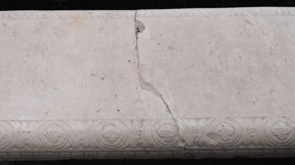 A Pair of Marble Garden Benches, with foliate and - 3