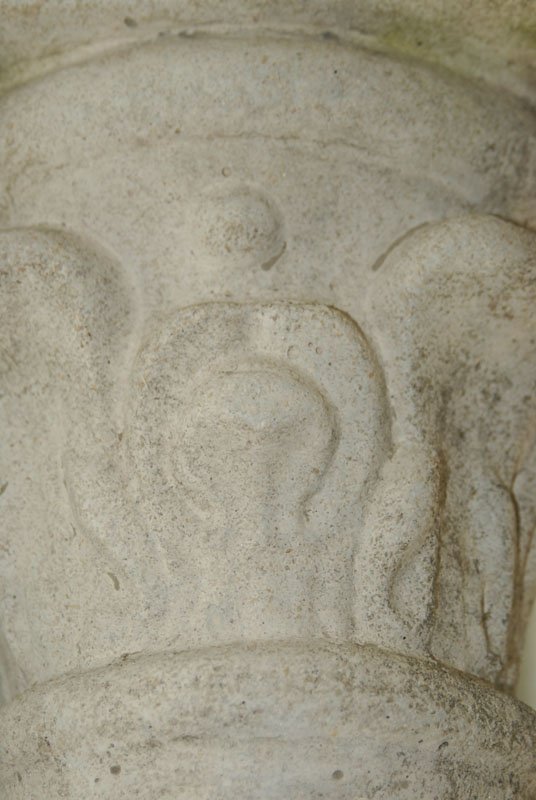 A Pair of Tall Italian Stone Columns, having Cori - 5