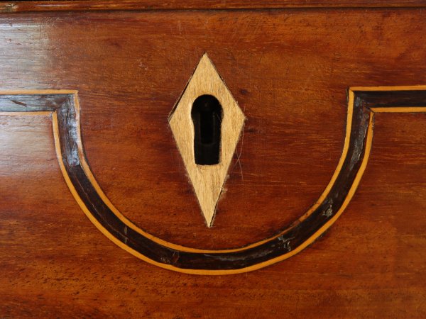 A Sheraton English Bowfront Chest of Drawers, - 6