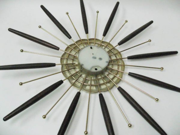 Lux Sunburst Clock 8-Day Clock - 2