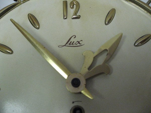 Lux Sunburst Clock 8-Day Clock - 3