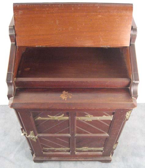 An Unusual Small Ice Box, - 7