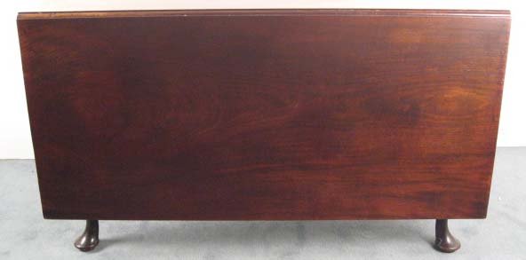 A George II/George III Drop Leaf Table,