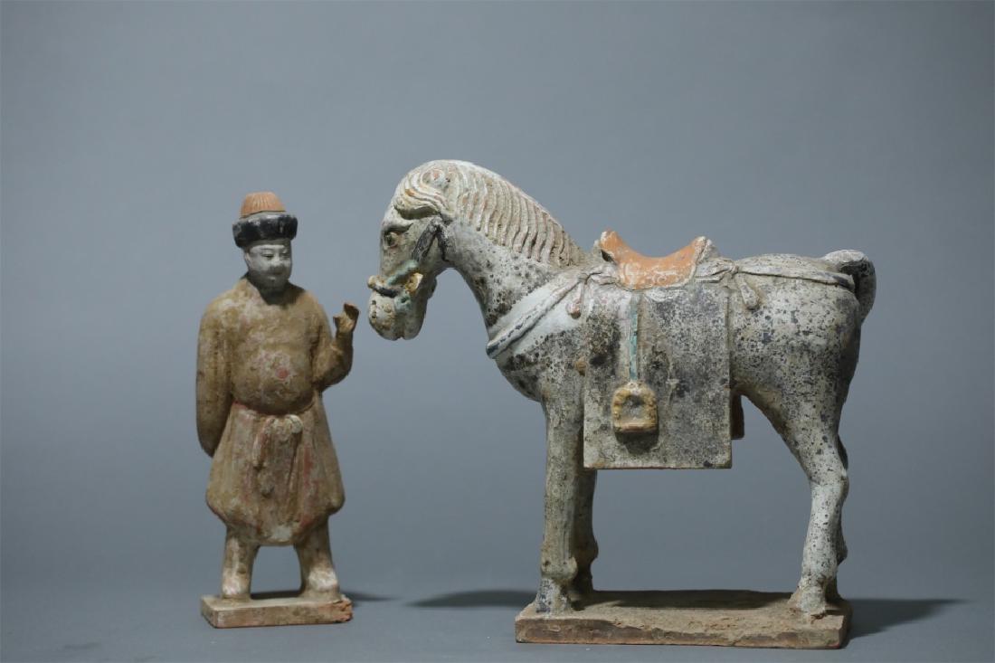 PAINTING HUNNI FIGURE WITH CAMEL: Painting Hunni figure with camel: Character Height 21cm, The height of horse 22cm, Length 23.5cm