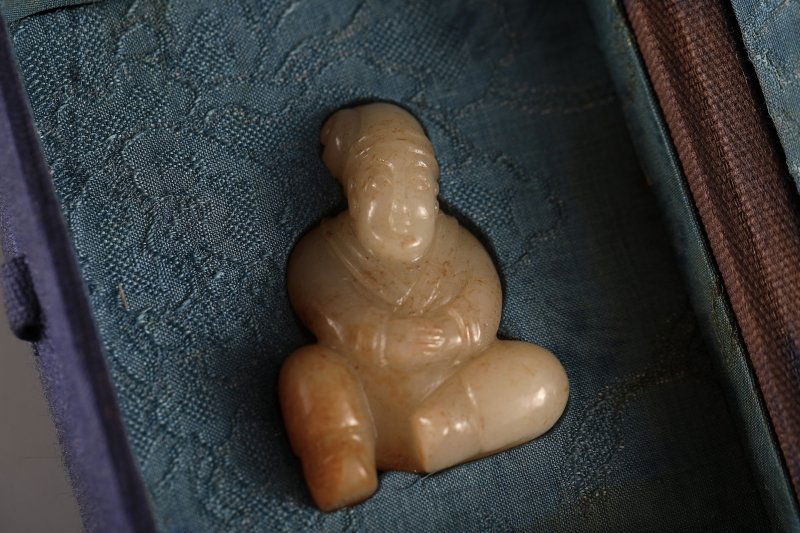 HETIAN JADE CHARACTER FIGURE (1 of 10)