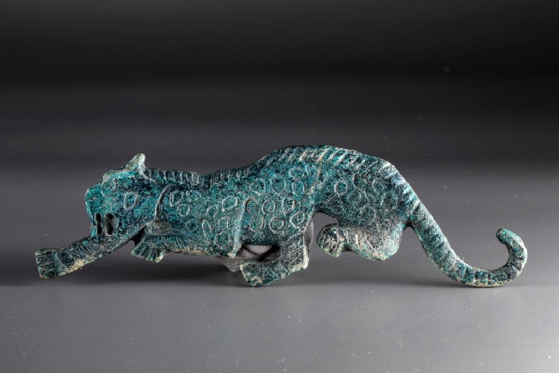 BRONZE RUNNING TIGER STATUE (1 of 7)