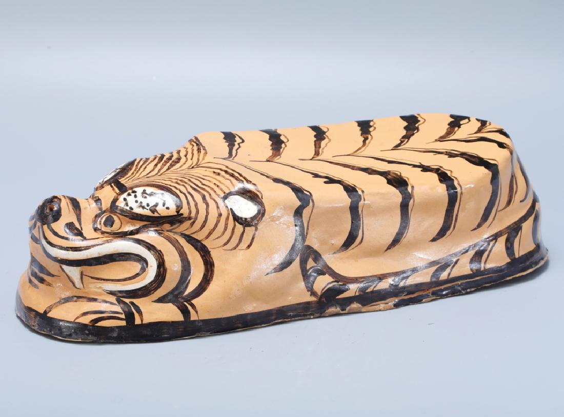 Tiger Pillow Cizhou Kiln (1 of 8)