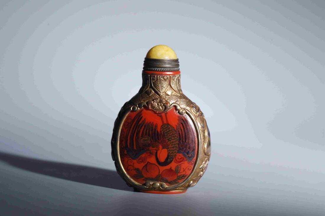 GLASS SNUFF BOTTLE GILDED WITH BAT PATTERN (1 of 5)