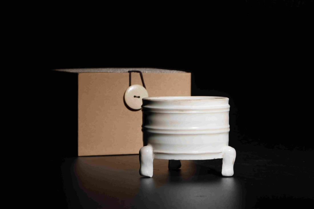 DING KILN WHITE GLAZED TRIPOD WITH SPIRAL PATTERN (1 of 7)