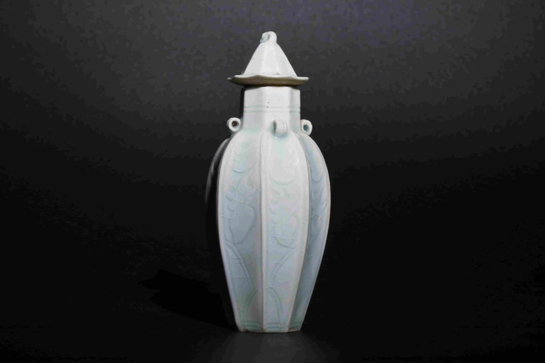 HUTIAN KILN FOUR HANDLE VASE WITH COVER PRIINTED WITH (1 of 10)