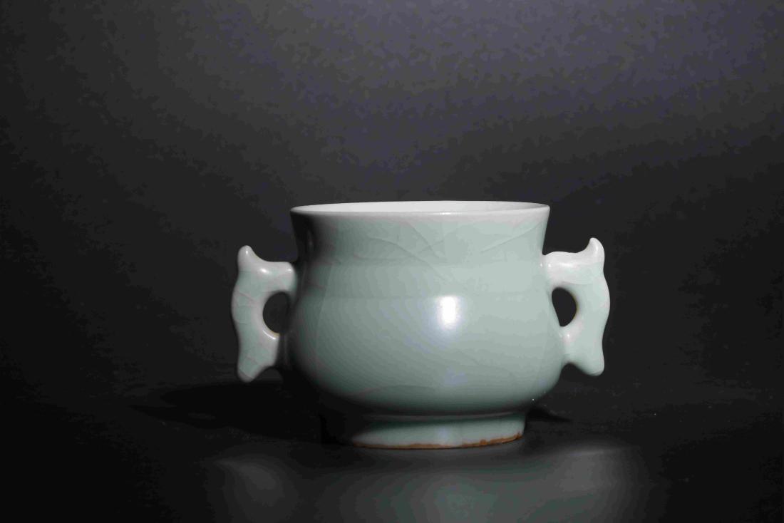 LONGQUAN KILN DOUBLE EAR CENSER (1 of 6)