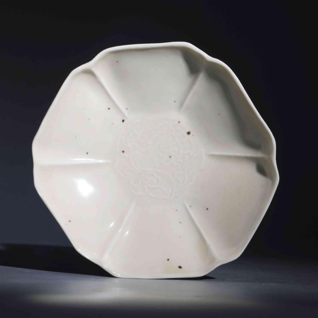 DING KILN FLOWER BOWL (1 of 6)