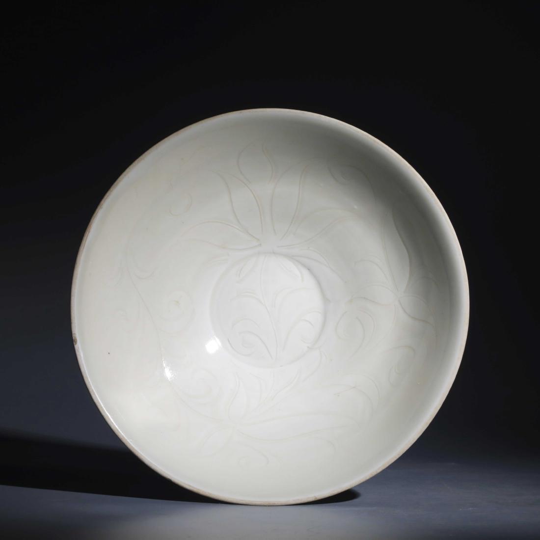 DING KILN PRINTING WHITE GLAZE BOWL (1 of 6)