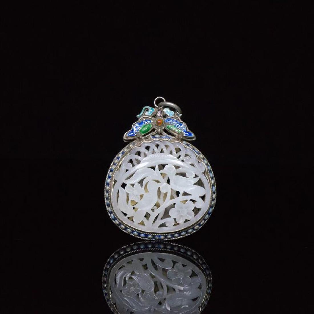 SILVER AND HETIAN JADE FLOWER COLORED AMULET (1 of 7)